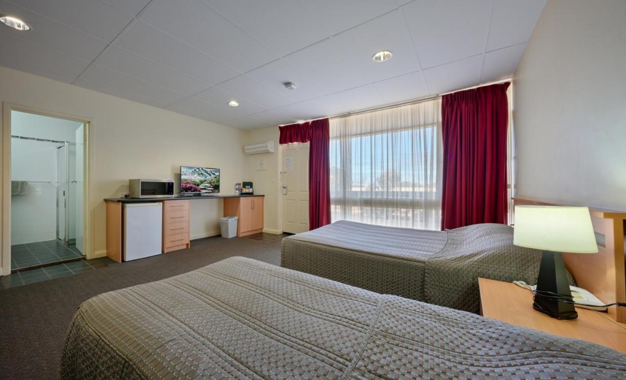 Westland Hotel Motel ไวอาลา ภายนอก รูปภาพ
